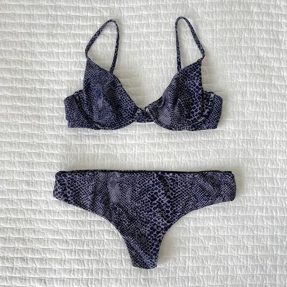Acacia Swimwear Manhattan Bikini Set in Purple Snake Lining Size M - Picture 1 of 6